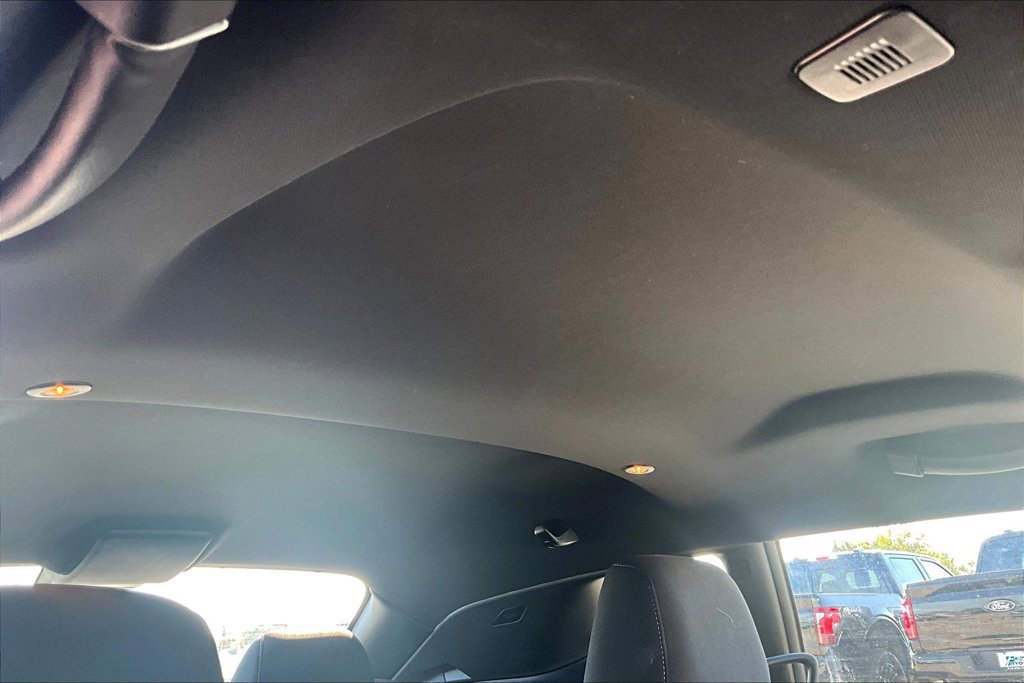 Used 2023 Dodge Challenger SXT RWD image 17