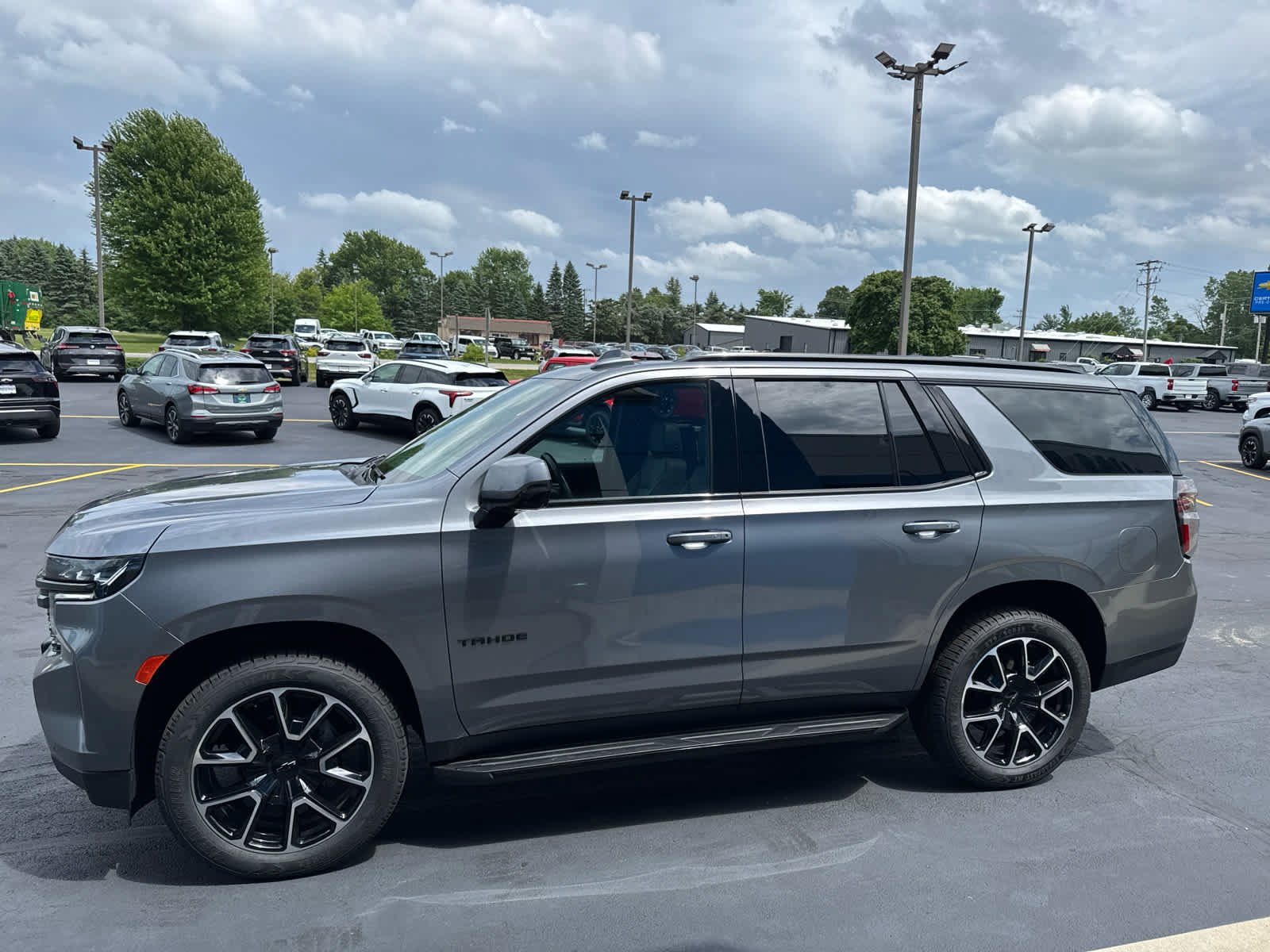 Certified 2021 Chevrolet Tahoe RST w/ Luxury Package AWD/4WD image 12