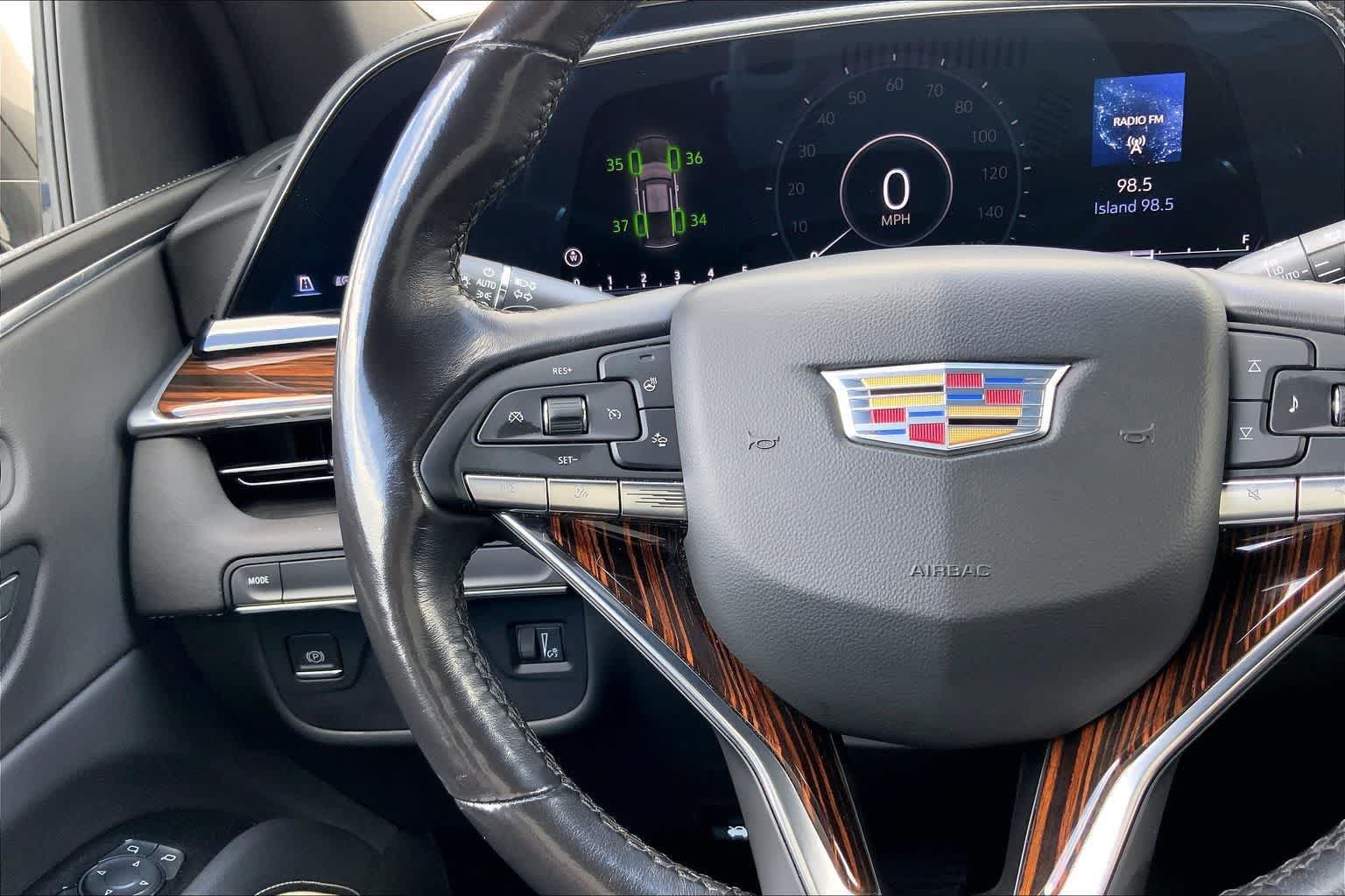 Used 2023 Cadillac Escalade ESV Luxury RWD image 24
