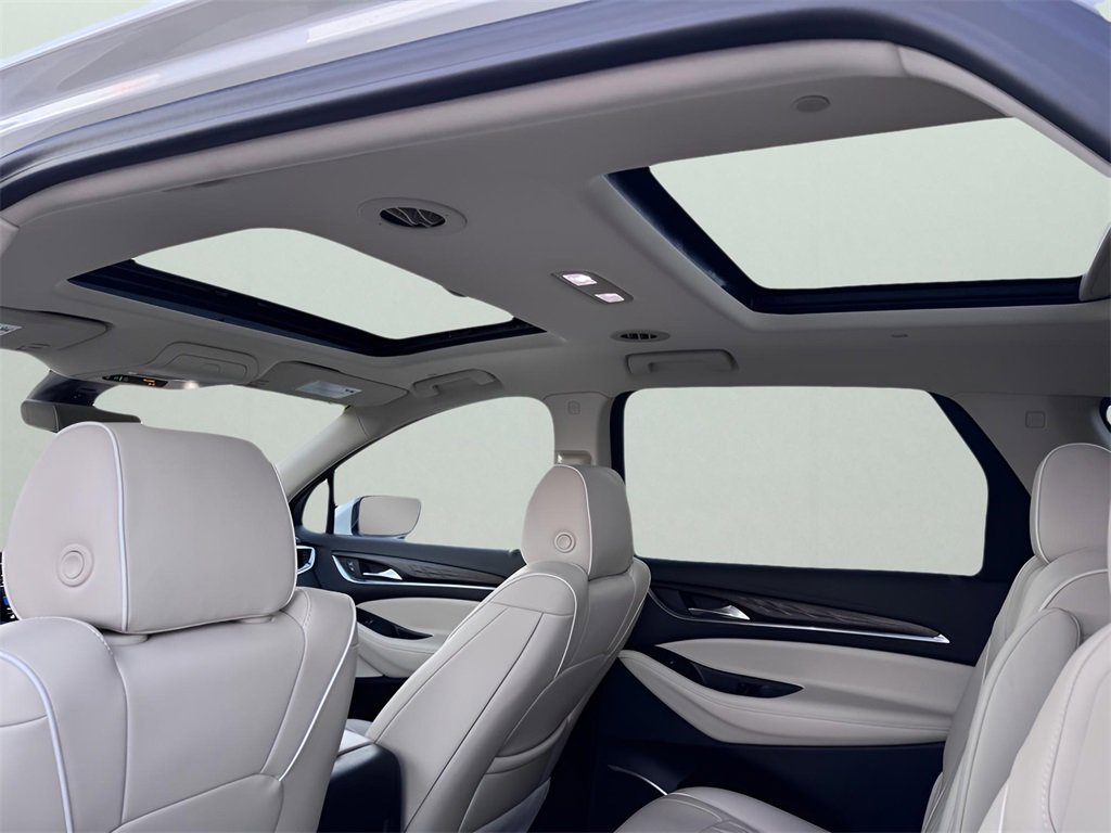 Used 2023 Buick Enclave Avenir w/ Avenir Technology Package image 10