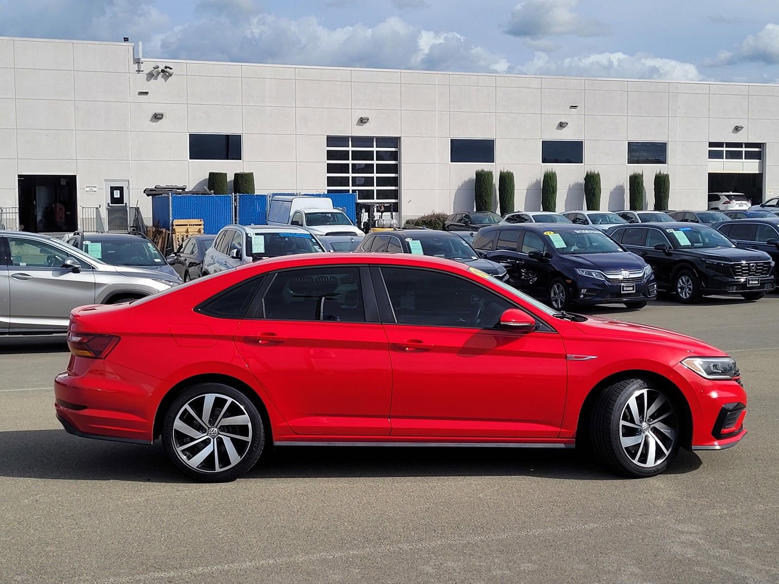 Used 2019 Volkswagen Jetta GLI image 3
