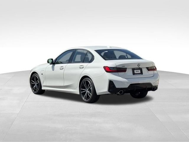 Certified 2023 BMW 330e xDrive w/ M Sport Package image 5
