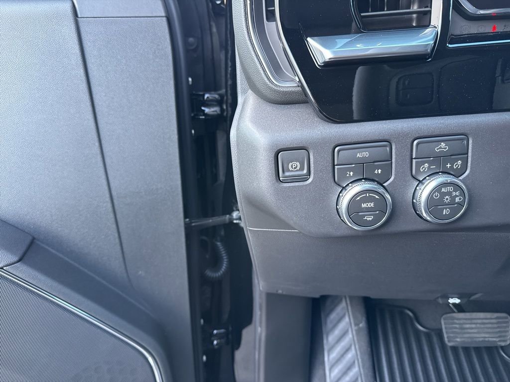 New 2026 GMC Sierra 1500 Elevation image 17