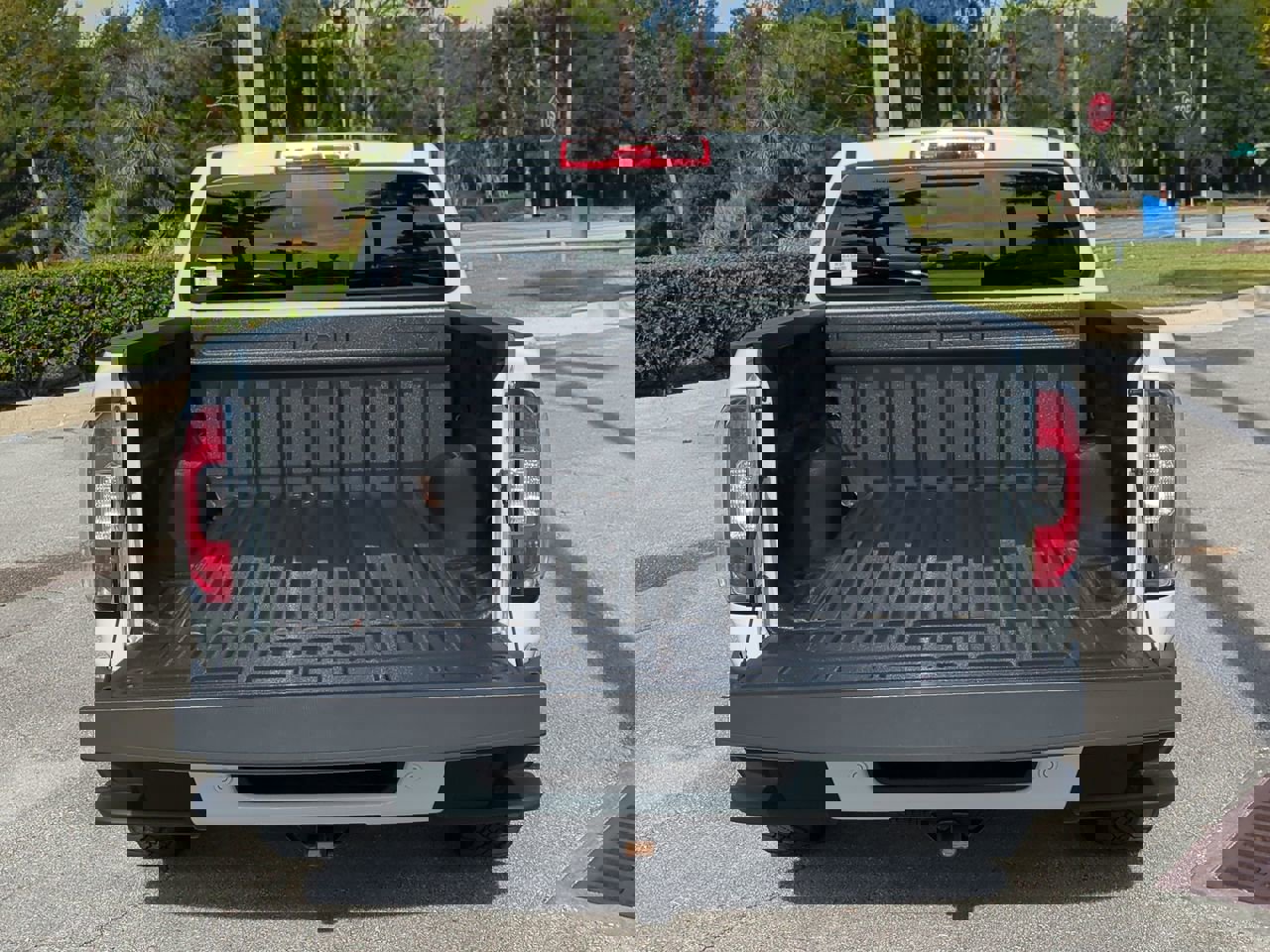 Used 2022 GMC Canyon AT4 w/ Trailering Package image 12