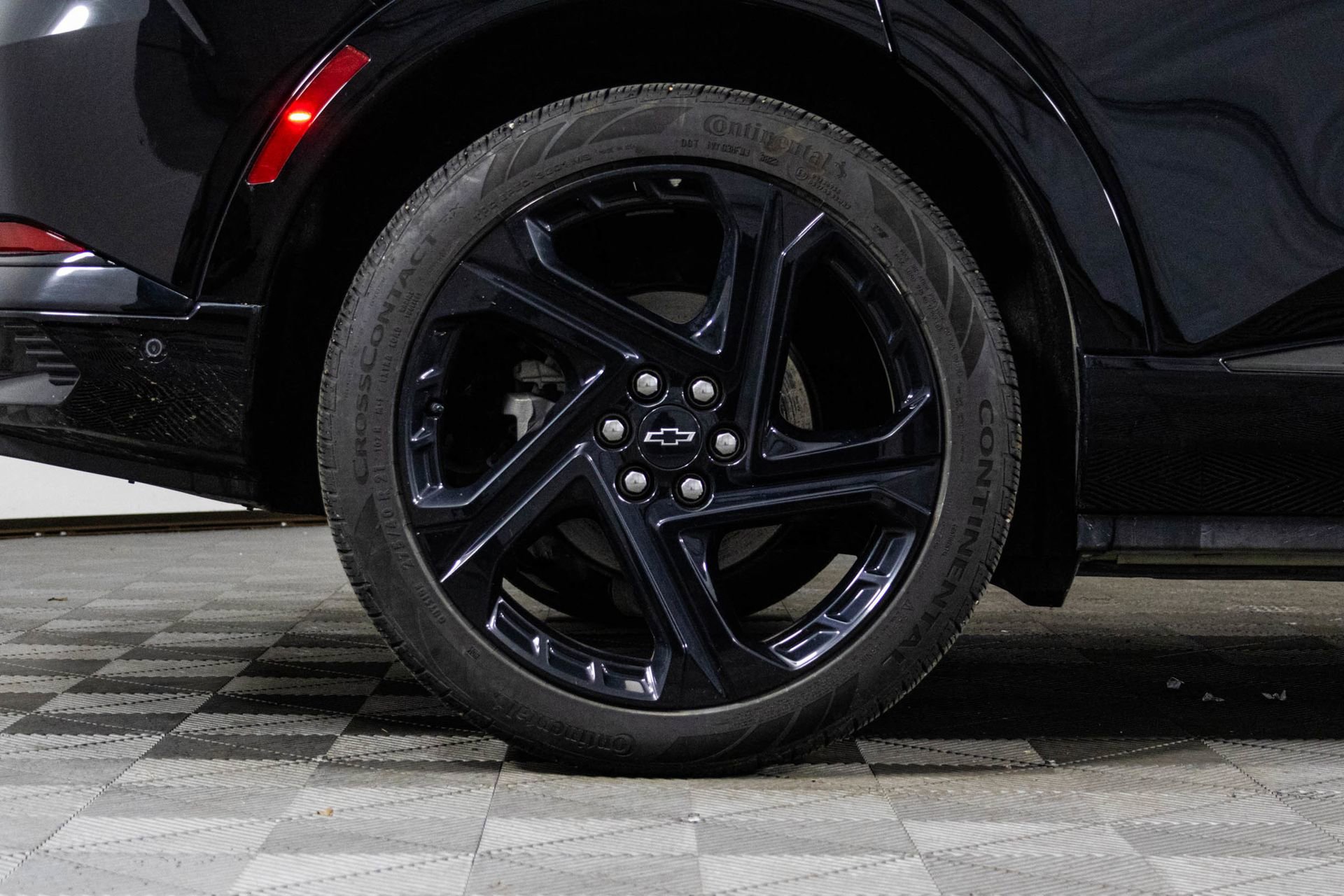 Certified 2024 Chevrolet Equinox EV RS image 42