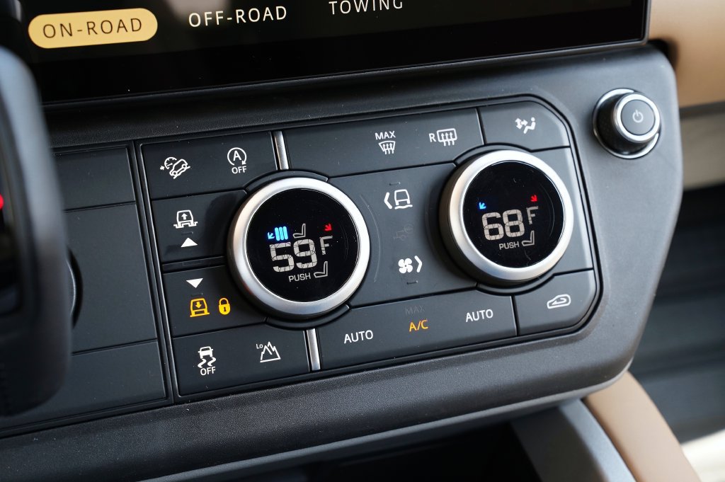 New 2026 Land Rover Defender 110 X AWD/4WD image 30