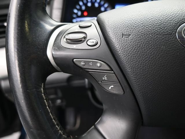 Used 2017 INFINITI Q70 L 3.7 image 23