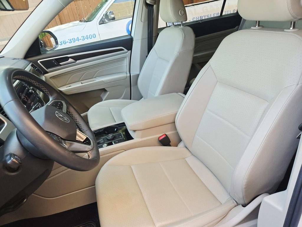 Used 2023 Volkswagen Atlas SE w/ Panoramic Sunroof Package AWD/4WD image 12