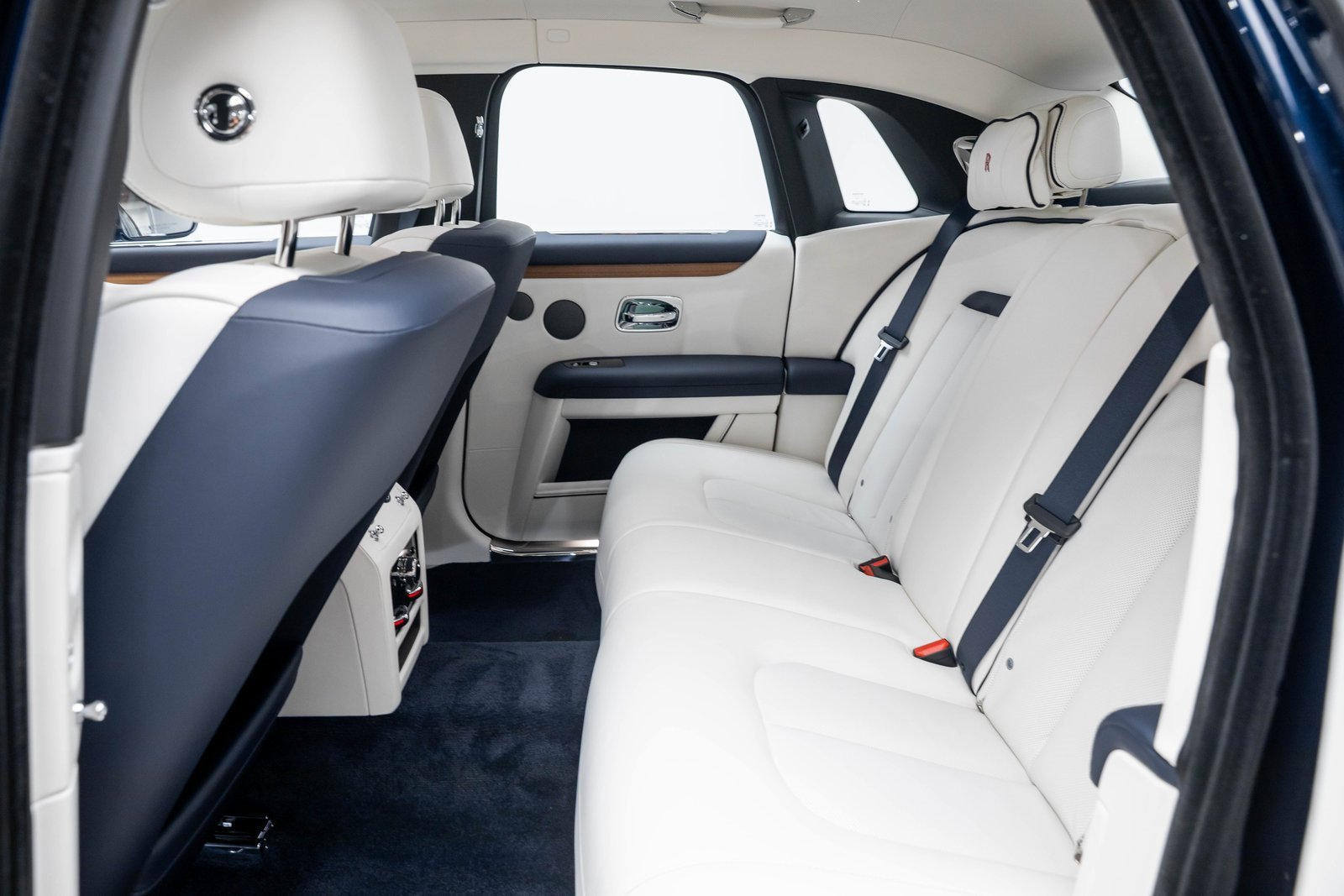 New 2026 Rolls-Royce Ghost image 10
