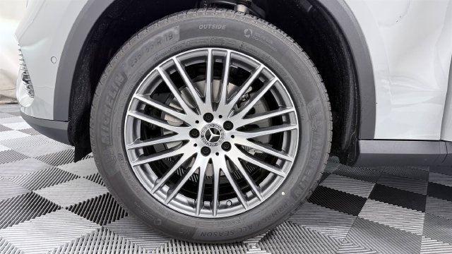 New 2027 Mercedes-Benz GLC 300 4MATIC image 8
