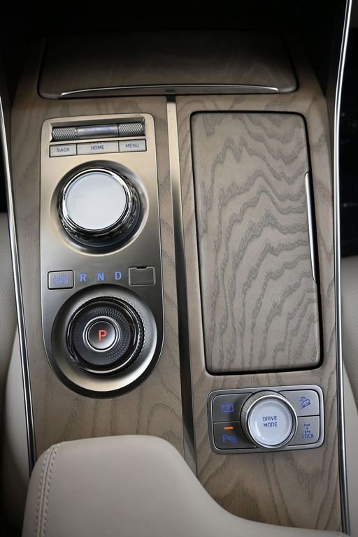 Used 2024 Genesis GV80 3.5T w/ Prestige Package image 36