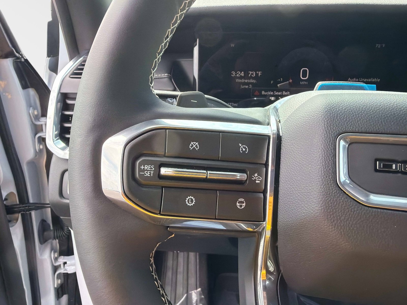New 2026 GMC Acadia Denali w/ Super Cruise Package FWD image 29