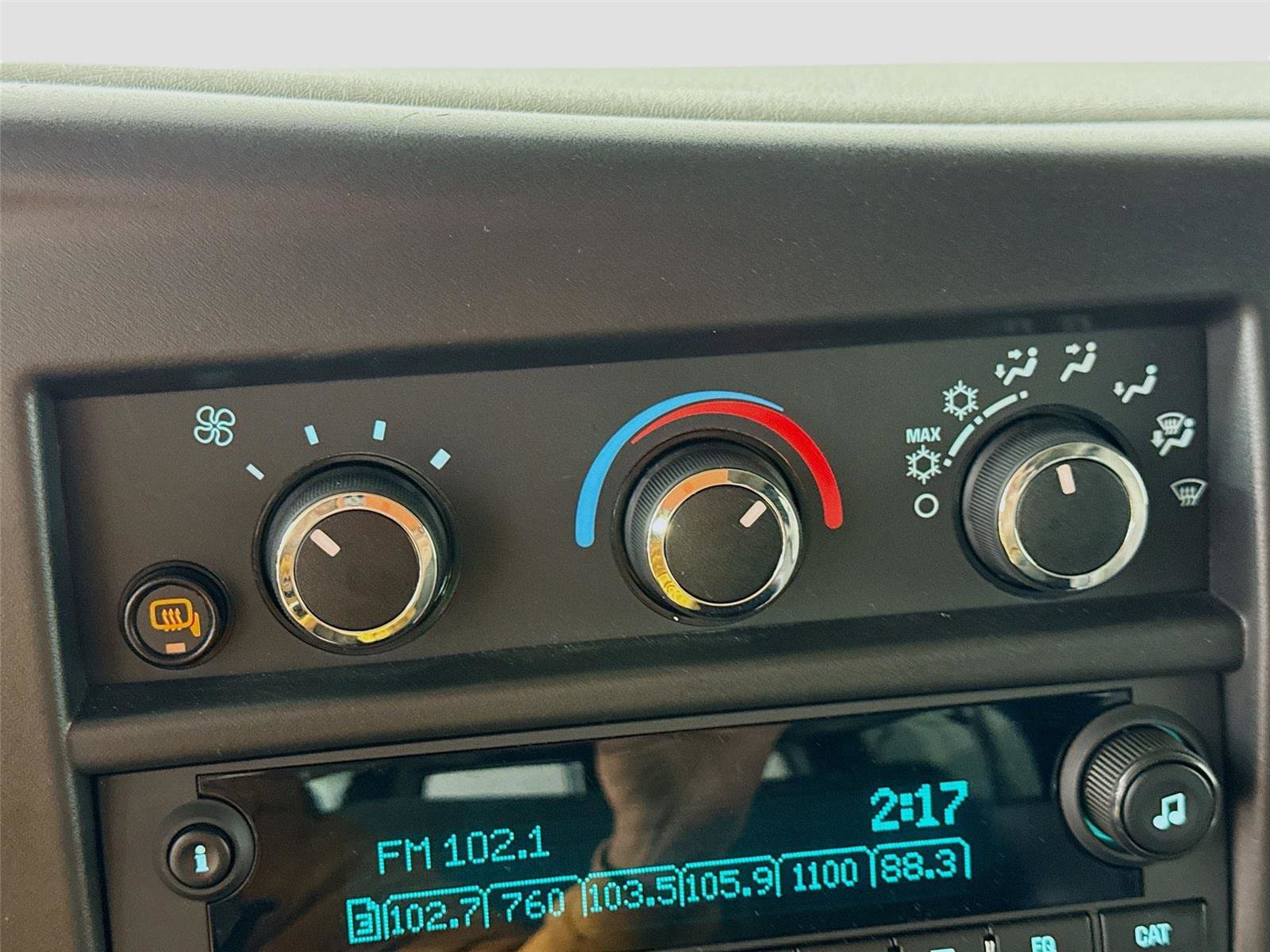 Used 2025 Chevrolet Express 3500 LT w/ LT Preferred Equipment Group image 9