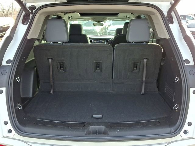 Used 2020 Buick Enclave Essence w/ LPO, Touring Package image 31