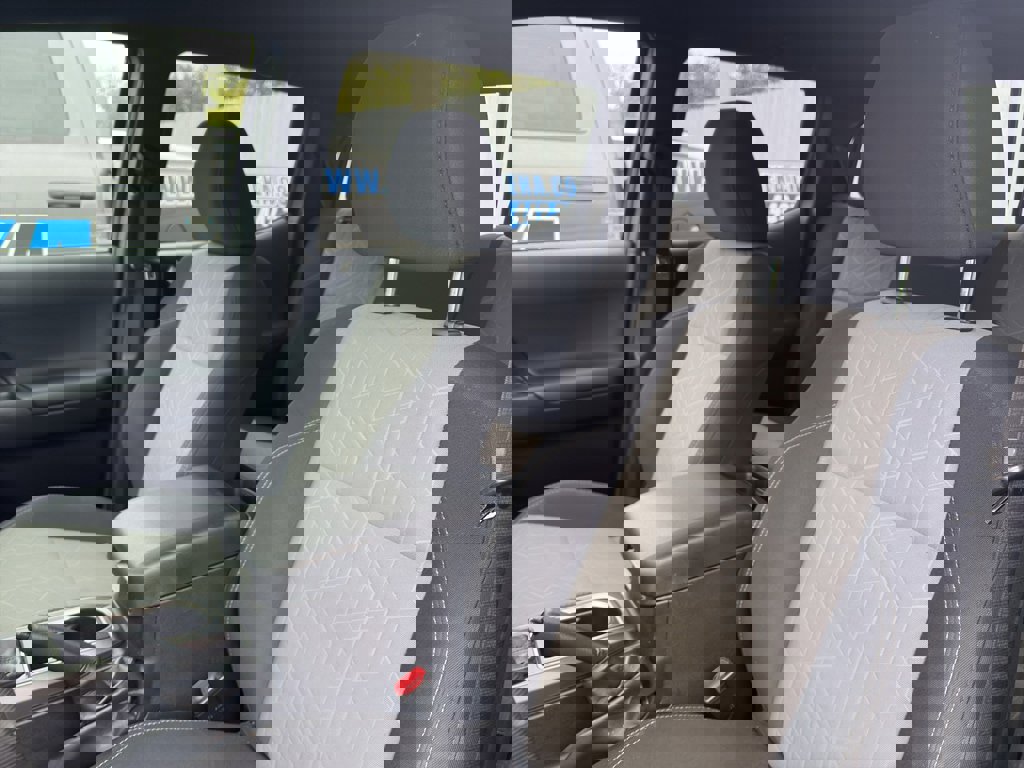 Used 2022 Toyota Tacoma TRD Sport image 12