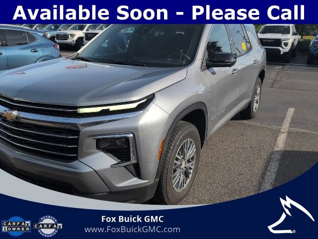 Used 2025 Chevrolet Traverse LT w/ Driver Confidence Package
