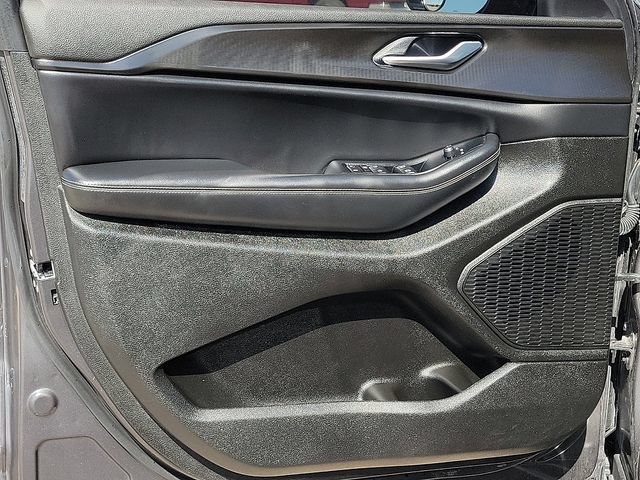 Used 2023 Jeep Grand Cherokee Altitude AWD/4WD image 11