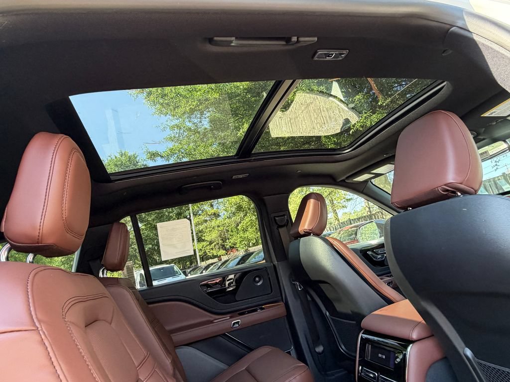 New 2026 Lincoln Aviator Reserve AWD/4WD image 7
