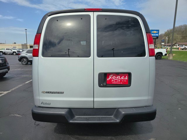 Used 2017 Chevrolet Express 2500 LS image 4