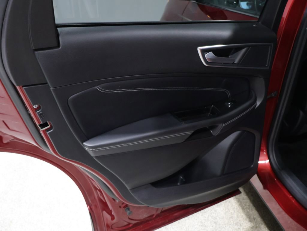 Used 2018 Ford Edge Titanium w/ Equipment Group 301A image 21