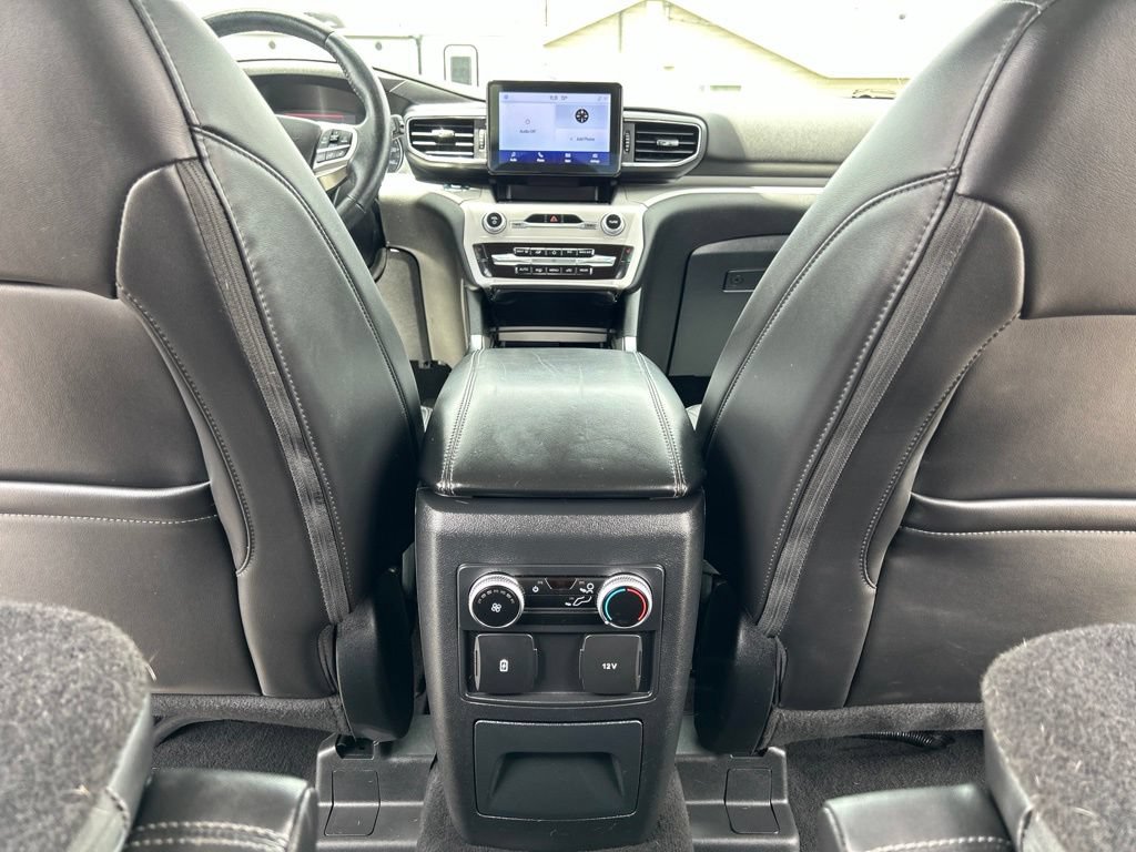 Used 2023 Ford Explorer XLT w/ Equipment Group 202A AWD/4WD image 38