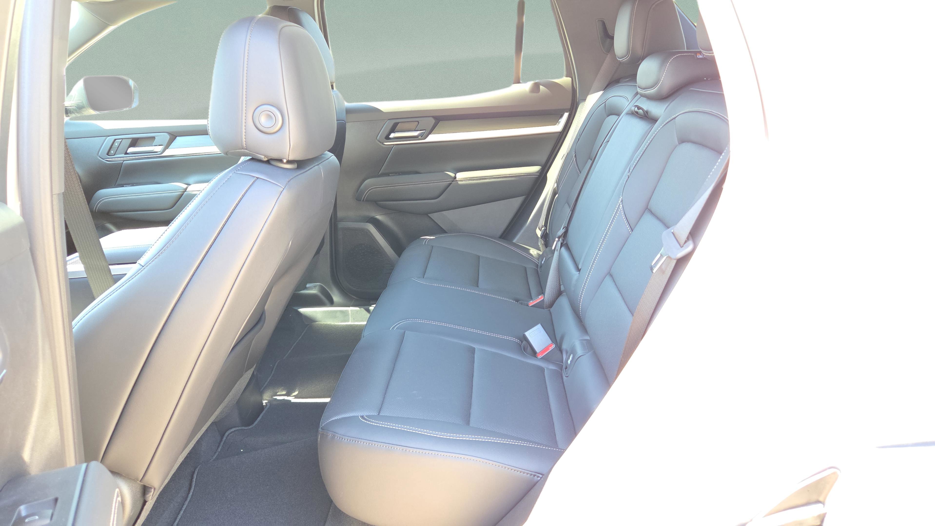 New 2026 GMC Terrain Elevation w/ Elevation Premium Package AWD/4WD image 10