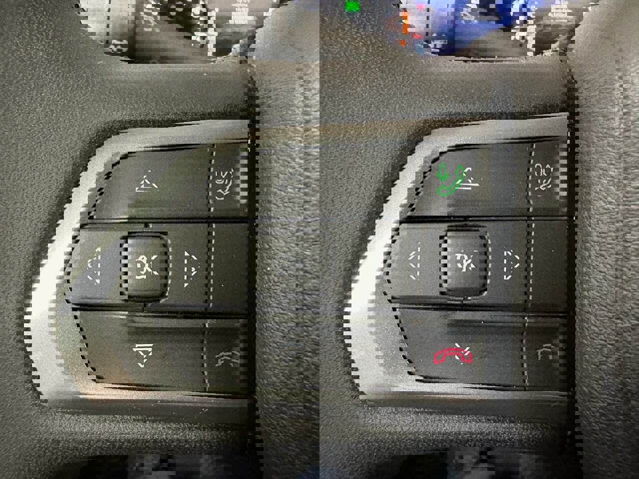 Used 2025 Jeep Compass Limited image 15