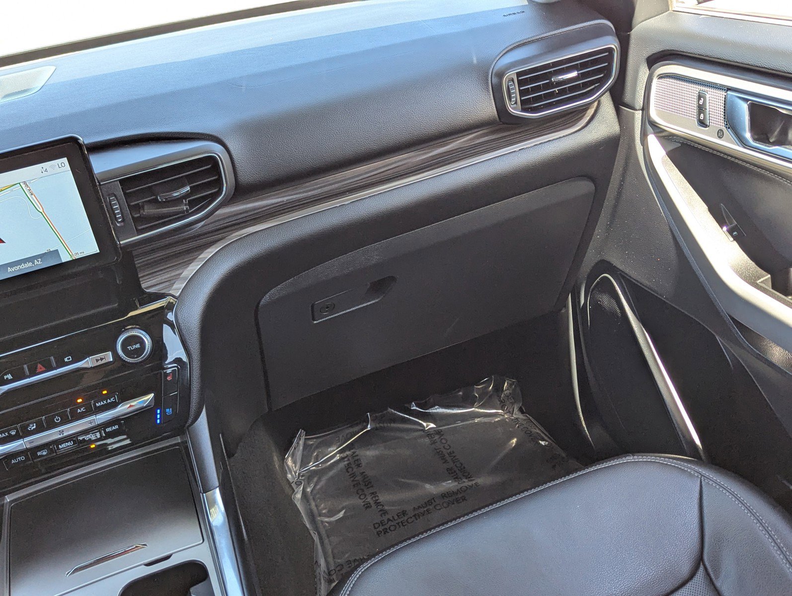 Used 2022 Ford Explorer Limited w/ Equipment Group 301A image 19