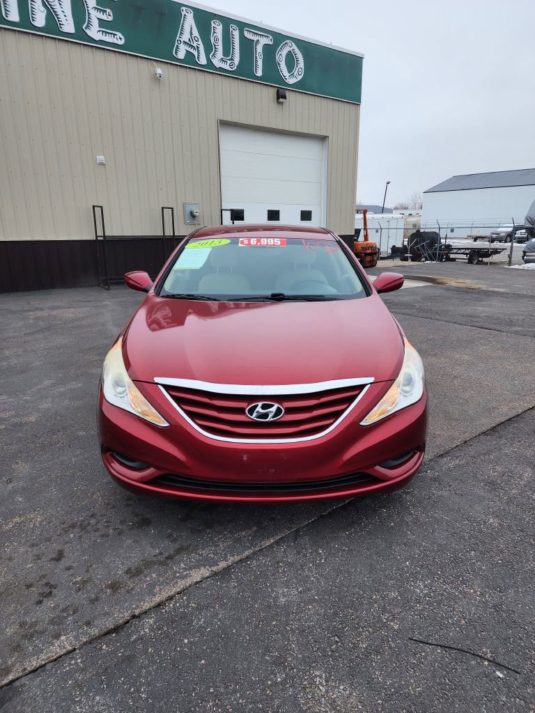 Used 2013 Hyundai Sonata GLS FWD image 2