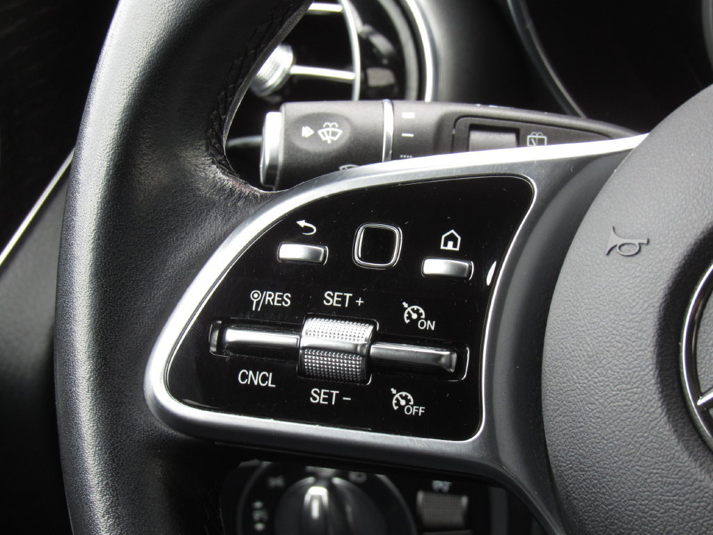 Used 2020 Mercedes-Benz GLC 300 4MATIC image 12