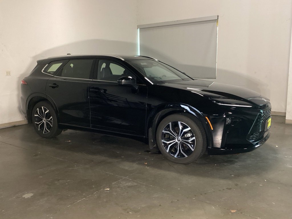 Used 2025 Toyota Crown Signia image 6