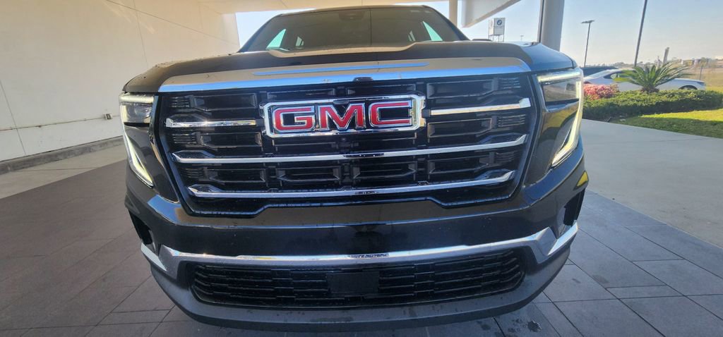 Used 2025 GMC Acadia Elevation image 17