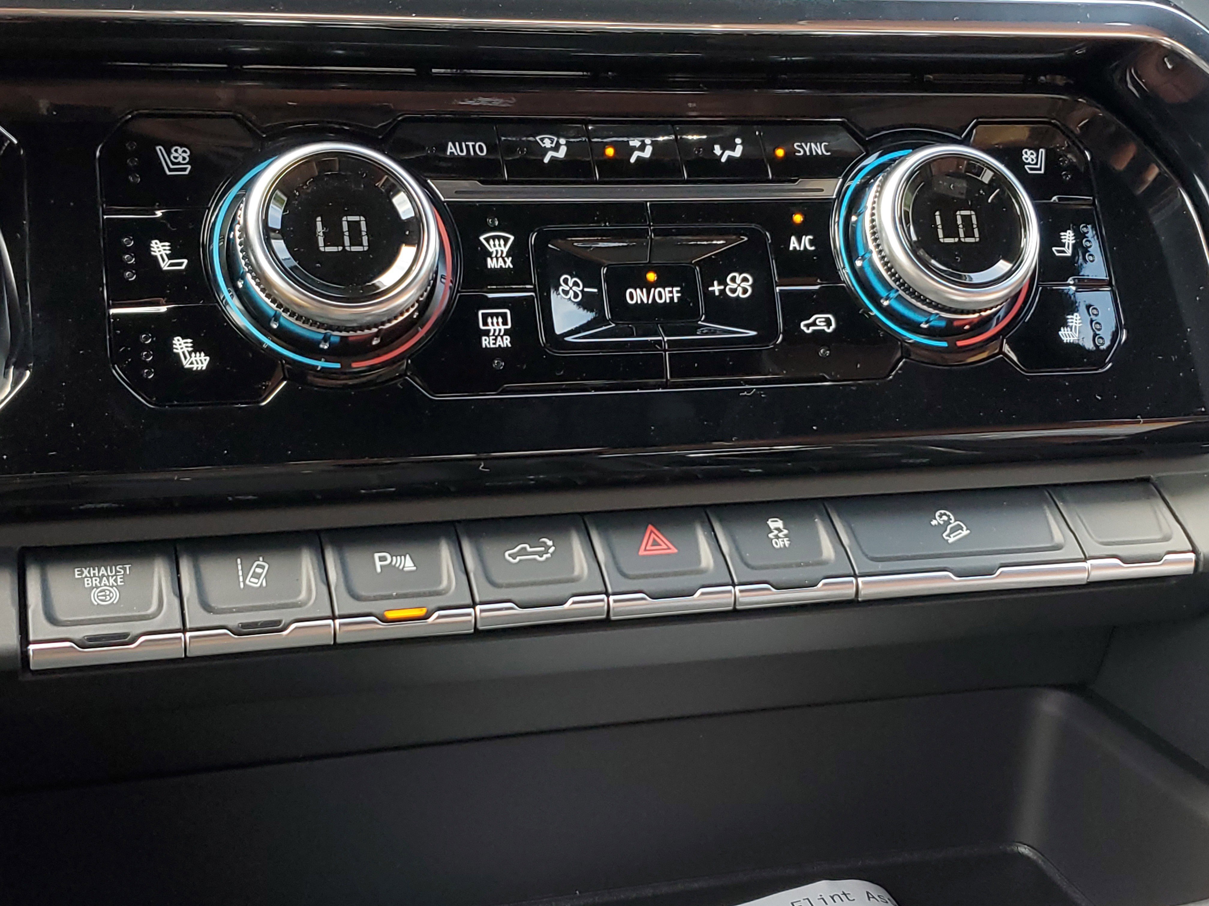 New 2025 GMC Sierra 2500 Denali Ultimate w/ Max Trailering Package image 28