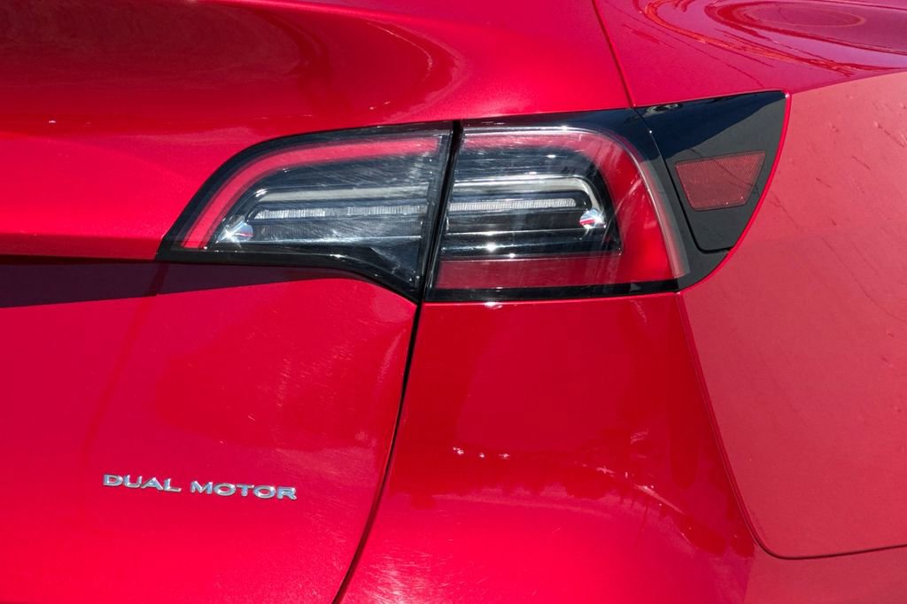 Used 2023 Tesla Model Y Long Range image 25