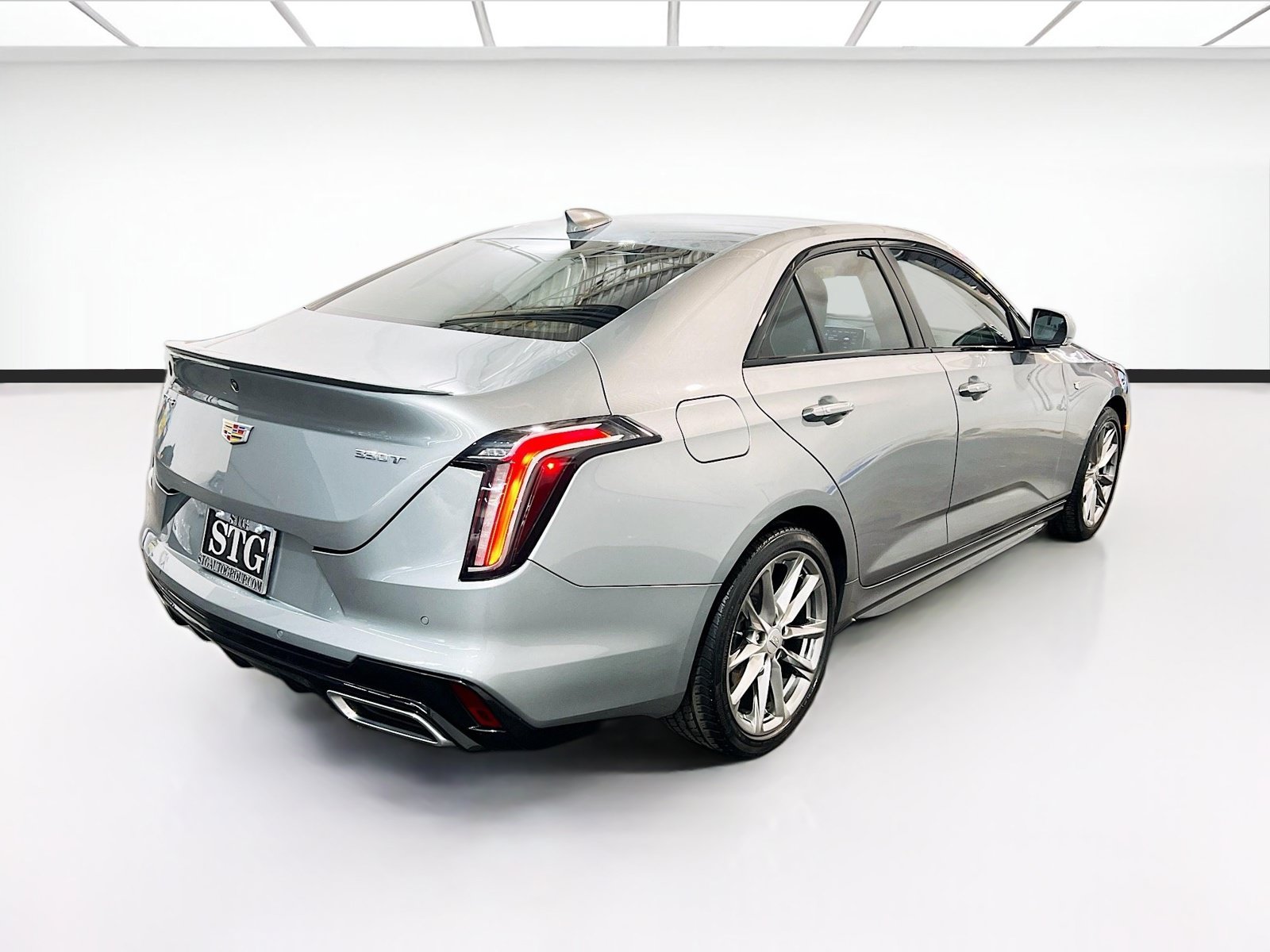 Used 2023 Cadillac CT4 Sport RWD image 4