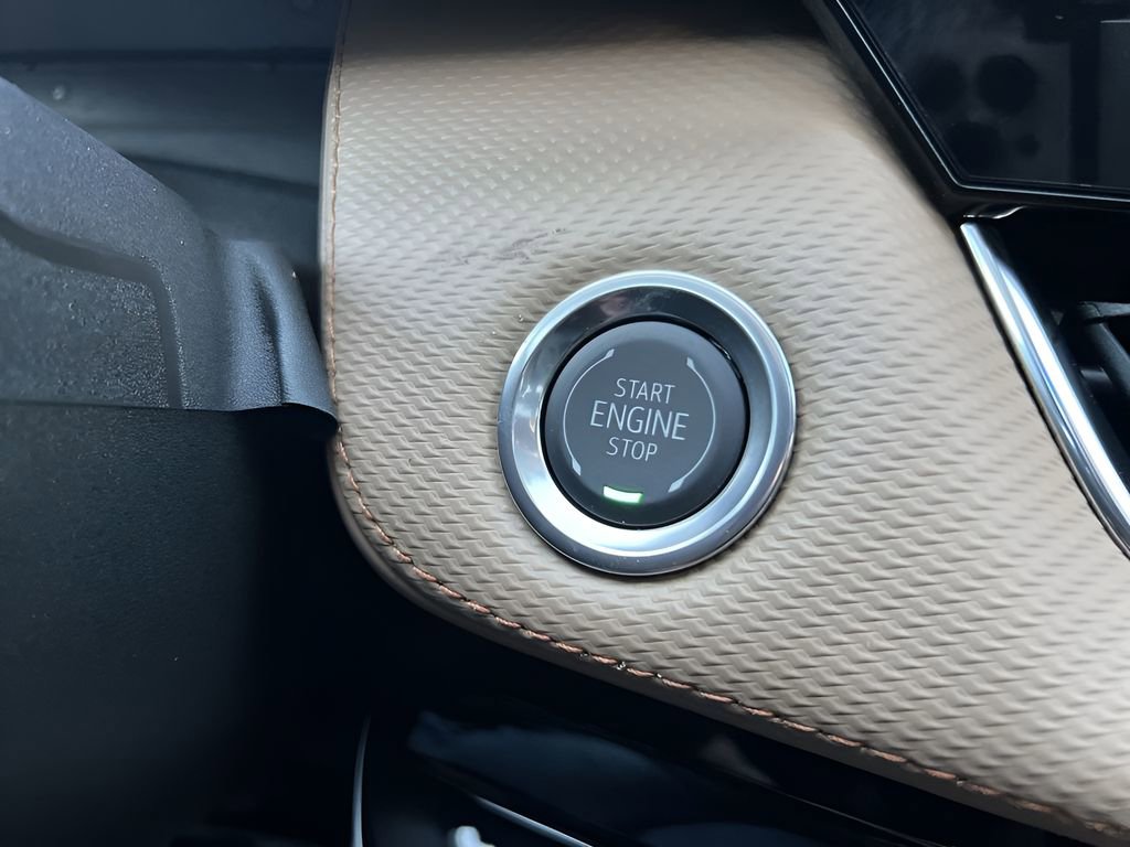 New 2026 Chevrolet Equinox ACTIV w/ Convenience Package III image 16