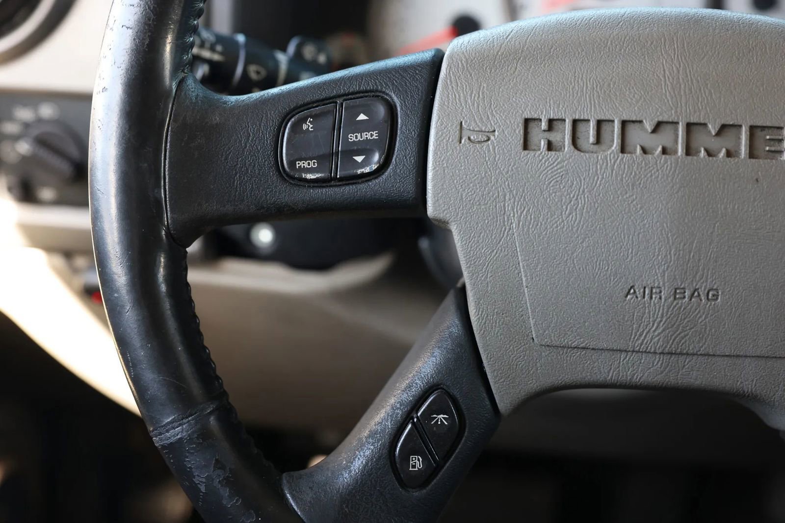 Used 2003 HUMMER H2 w/ Preferred Equipment Group image 24