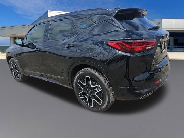 Used 2025 Chevrolet Blazer RS w/ Driver Confidence II Package image 3