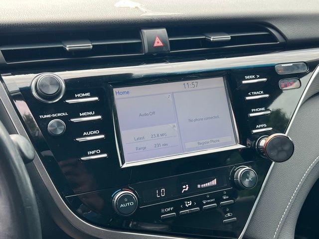 Used 2018 Toyota Camry SE w/ Moonroof Package FWD image 19