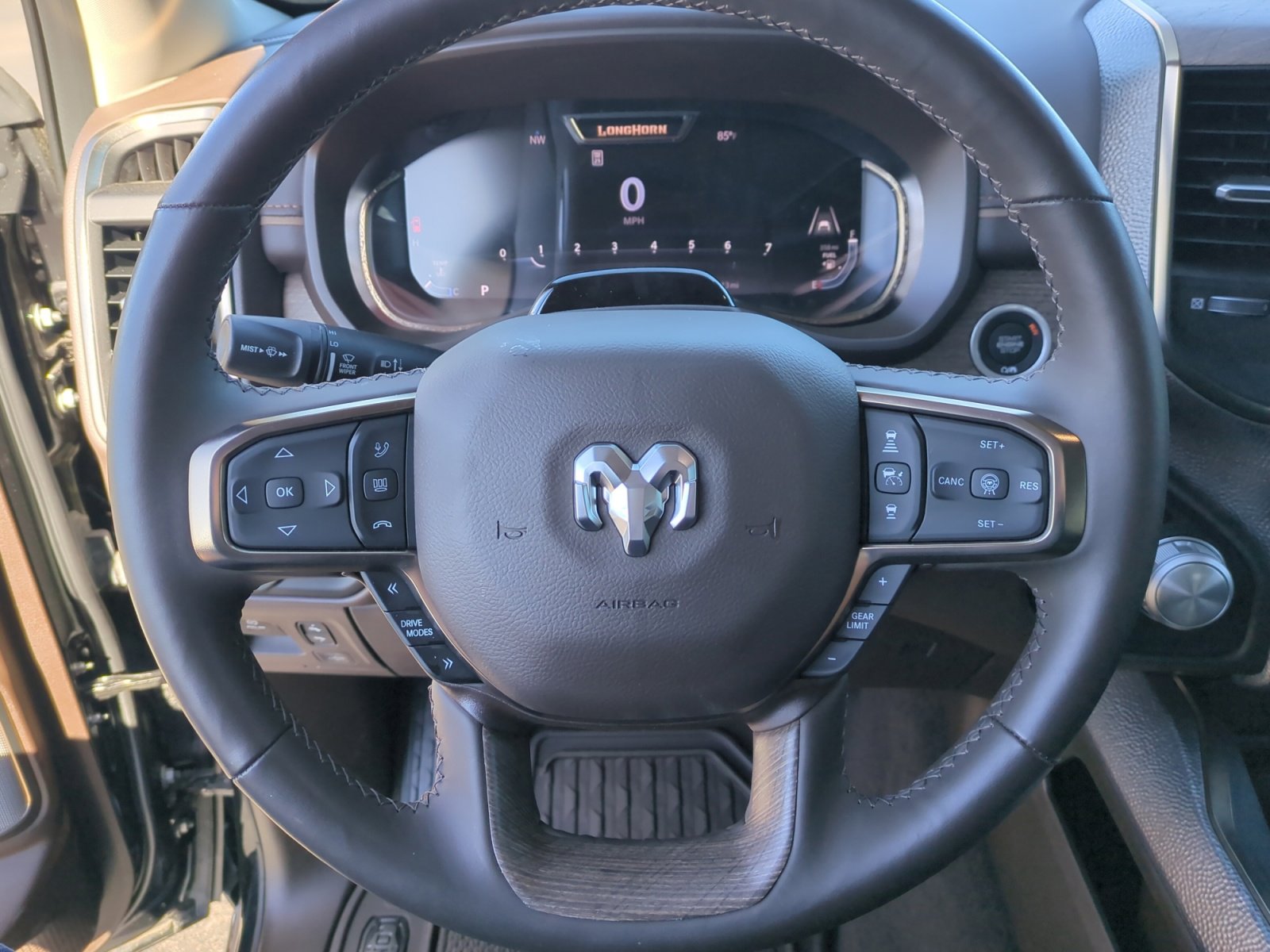 New 2025 RAM 1500 Limited image 9