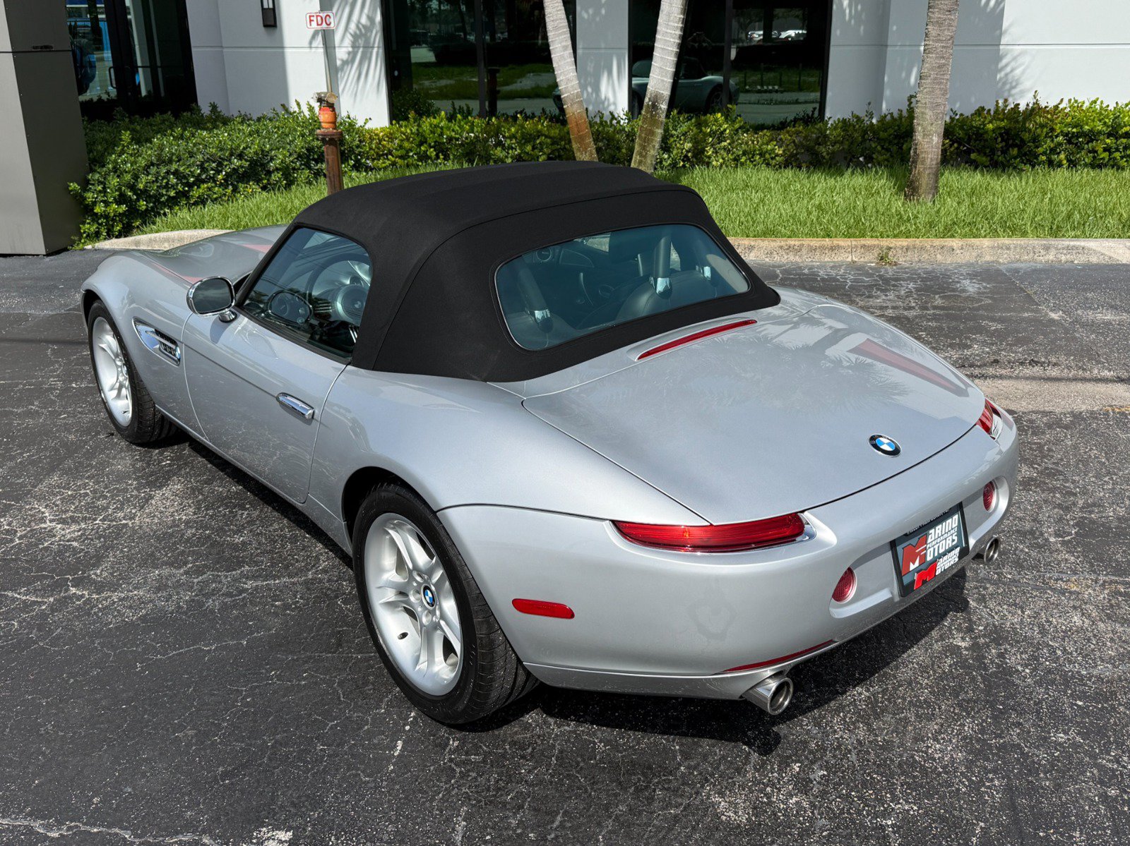 Used 2002 BMW Z8 RWD image 12