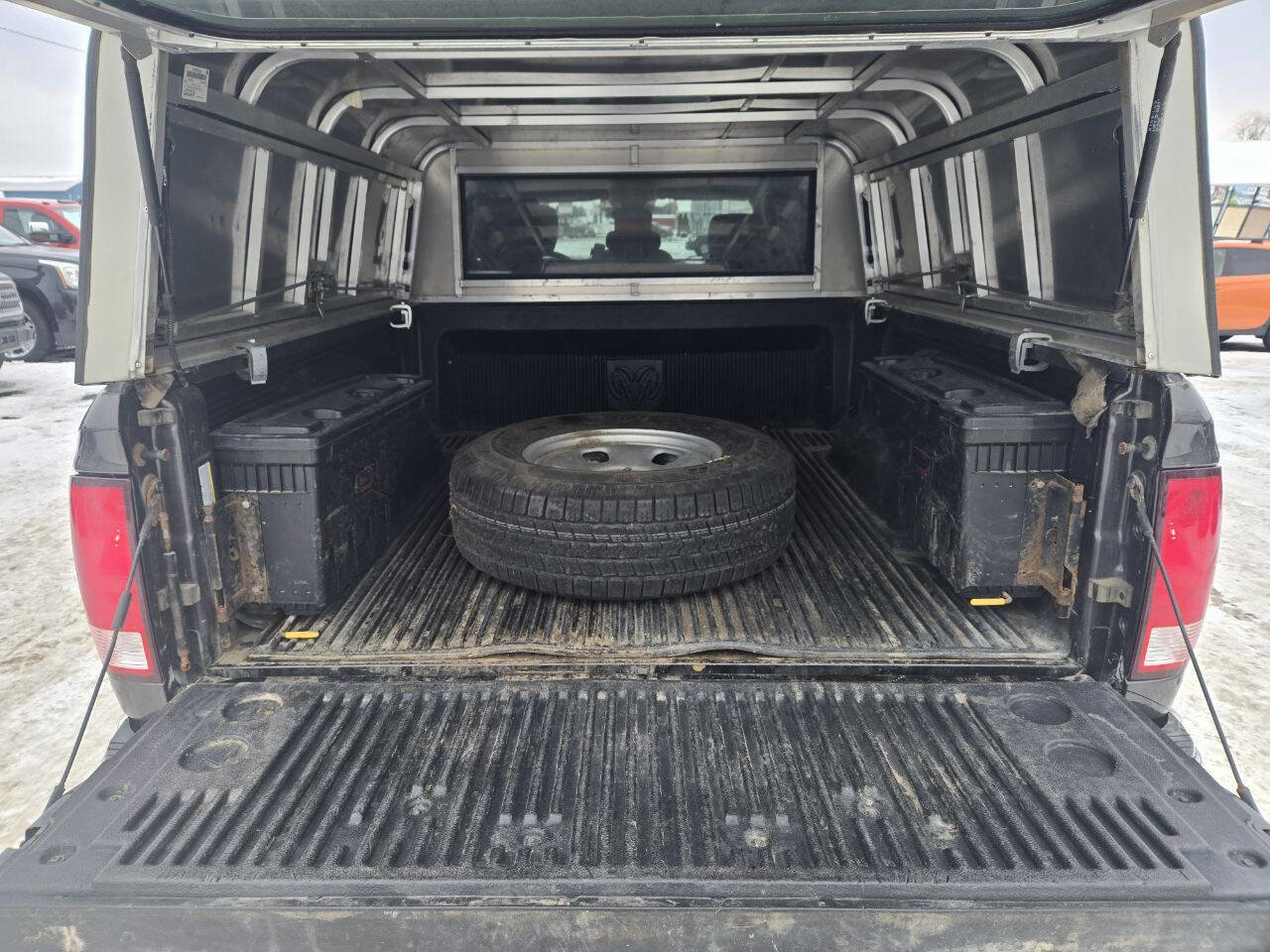 Used 2015 RAM 1500 ST w/ SXT Appearance Group image 20