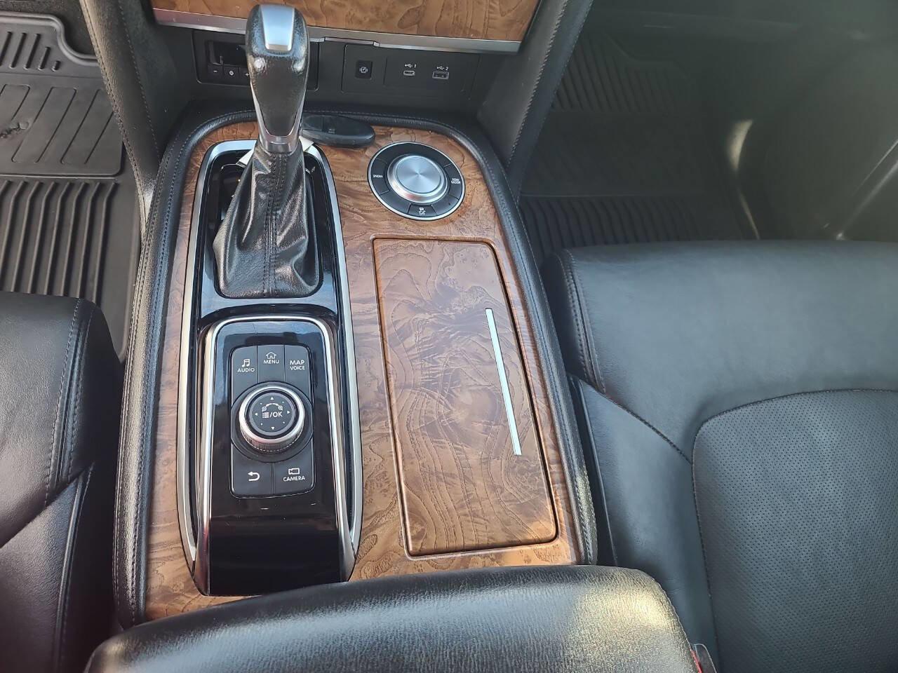 Used 2021 Nissan Armada SL w/ Captain's Chairs Package image 19