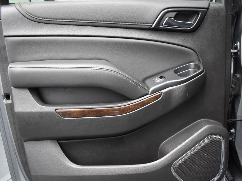 Used 2020 Chevrolet Suburban LT image 23