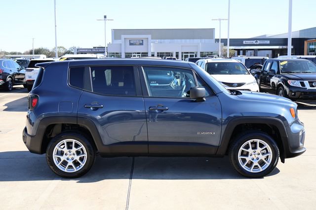 Used 2023 Jeep Renegade Latitude image 8