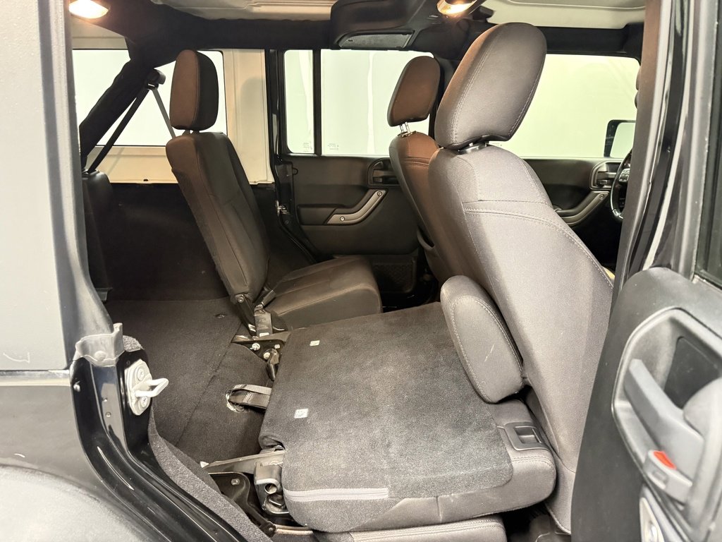 Used 2018 Jeep Wrangler Unlimited Sport S image 18