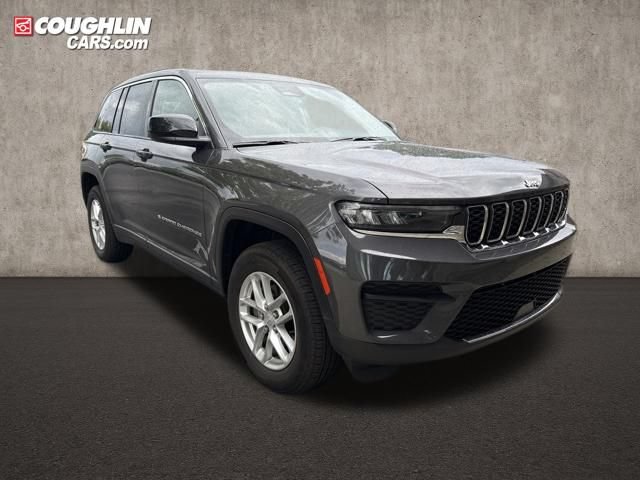 Used 2023 Jeep Grand Cherokee Laredo w/ Luxury Tech Group I