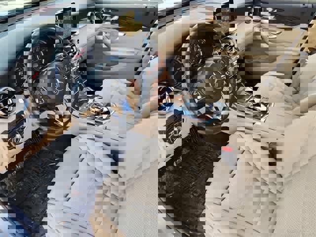 Used 2016 Mercedes-Benz GLC 300 image 2