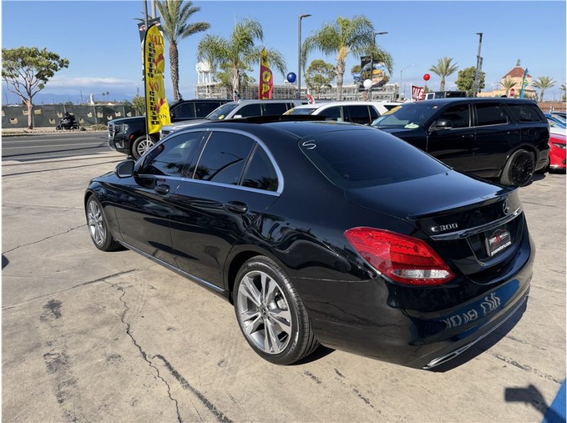 Used 2018 Mercedes-Benz C 300 Sedan image 11