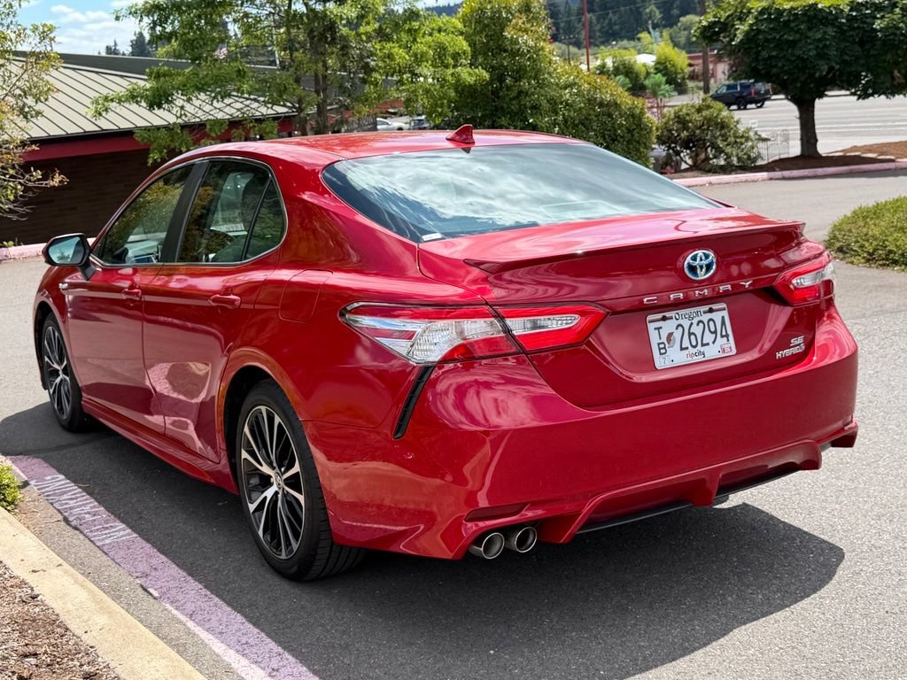 Used 2020 Toyota Camry SE FWD image 5